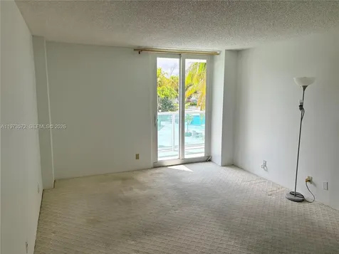 100 Bayview Drive Sunny Isles Beach FL 33160