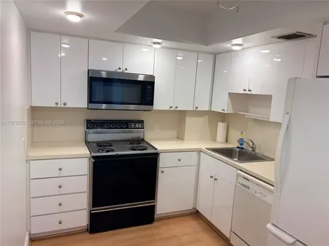 100 Bayview Drive Sunny Isles Beach FL 33160