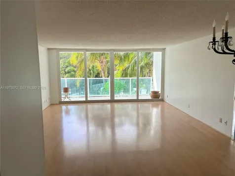100 Bayview Drive Sunny Isles Beach FL 33160