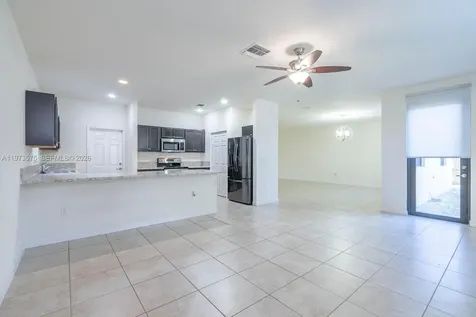 516 SE 35th Terrace Homestead FL 33033