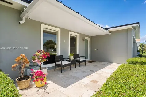 19900 SW 83rd Avenue Cutler Bay FL 33189
