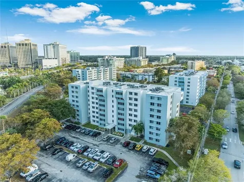 9001-9143 SW 77th Avenue Miami FL 33156