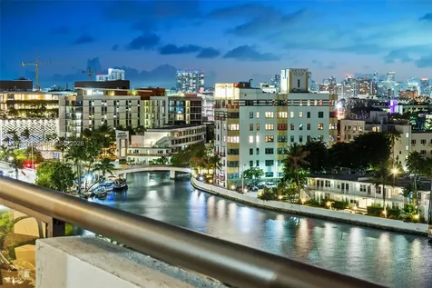 2555 Collins Avenue Miami Beach FL 33140