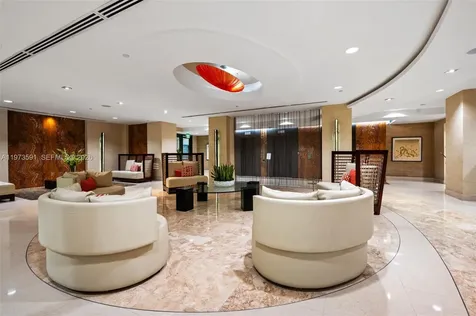 2555 Collins Avenue Miami Beach FL 33140