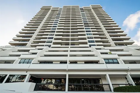 2555 Collins Avenue Miami Beach FL 33140