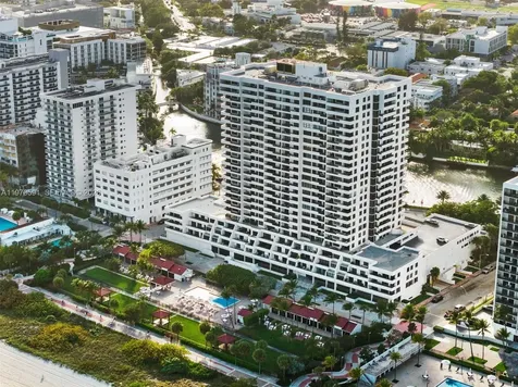 2555 Collins Avenue Miami Beach FL 33140