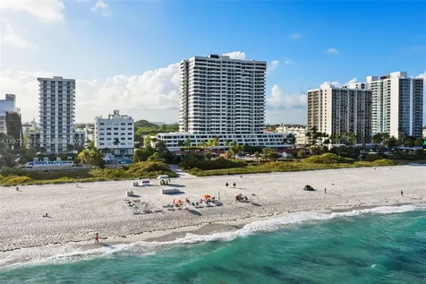 2555 Collins Avenue Miami Beach FL 33140