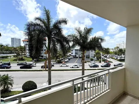 3180 S Ocean Drive Hallandale Beach FL 33009