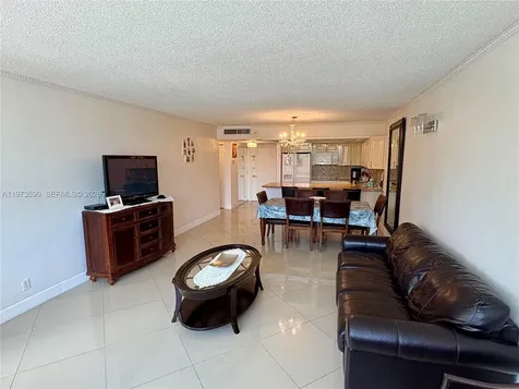 3180 S Ocean Drive Hallandale Beach FL 33009