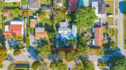 2725 SW 82nd Avenue Miami FL 33155