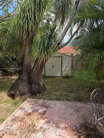 2725 SW 82nd Avenue Miami FL 33155