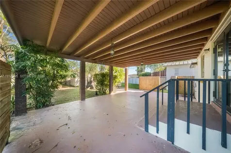 2725 SW 82nd Avenue Miami FL 33155