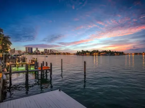 279 N Hibiscus Drive Miami Beach FL 33139