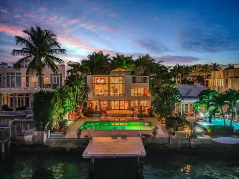 279 N Hibiscus Drive Miami Beach FL 33139