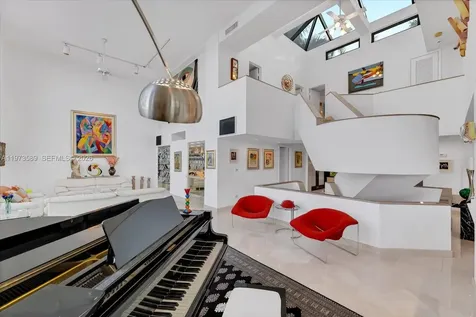 279 N Hibiscus Drive Miami Beach FL 33139