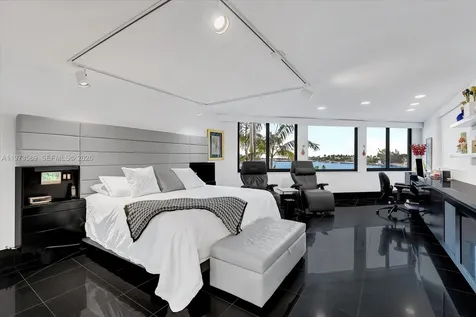 279 N Hibiscus Drive Miami Beach FL 33139