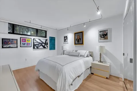 279 N Hibiscus Drive Miami Beach FL 33139