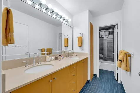 279 N Hibiscus Drive Miami Beach FL 33139