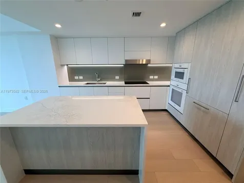 9221 E Bay Harbor Drive Bay Harbor Islands FL 33154