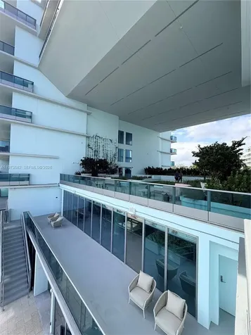 9221 E Bay Harbor Drive Bay Harbor Islands FL 33154