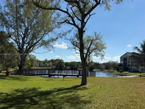 6601 SW 116th Court Miami FL 33173