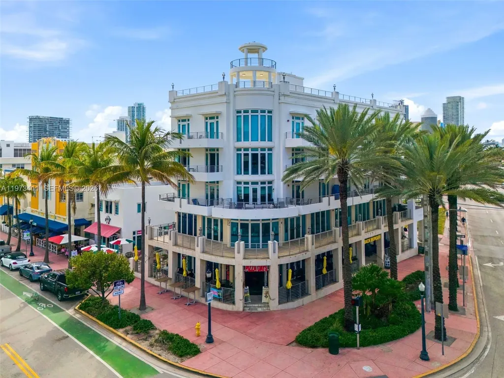 448 Ocean Drive Miami Beach FL 33139