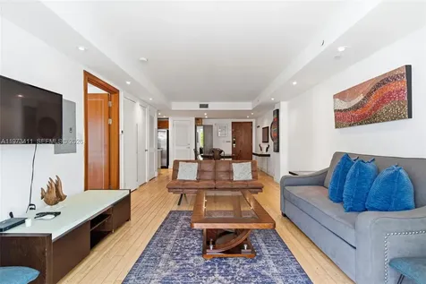 448 Ocean Drive Miami Beach FL 33139