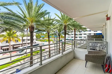448 Ocean Drive Miami Beach FL 33139