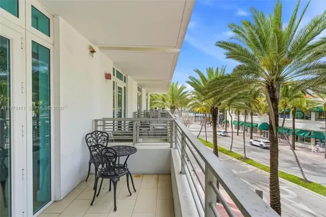 448 Ocean Drive Miami Beach FL 33139