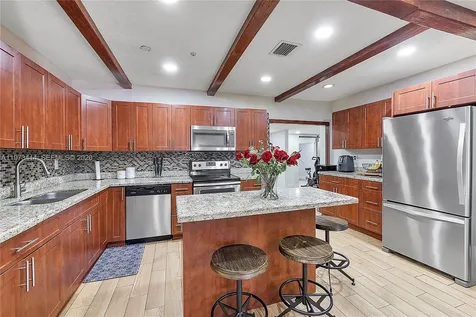 3410 N 72nd Terrace Hollywood FL 33024
