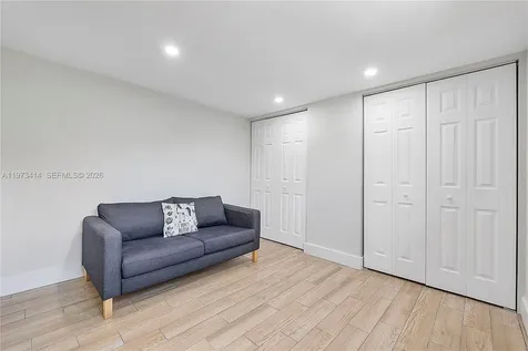 3410 N 72nd Terrace Hollywood FL 33024