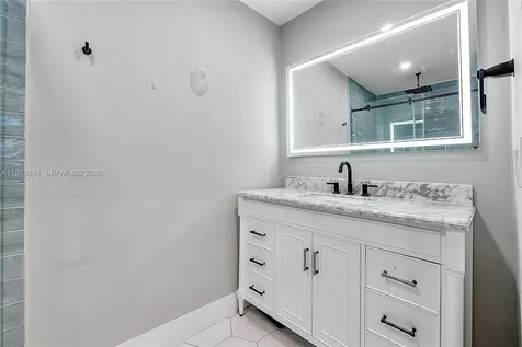 3410 N 72nd Terrace Hollywood FL 33024