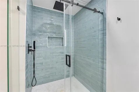 3410 N 72nd Terrace Hollywood FL 33024