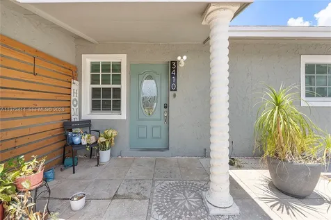 3410 N 72nd Terrace Hollywood FL 33024