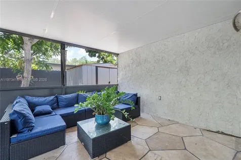3410 N 72nd Terrace Hollywood FL 33024