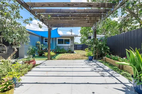 3410 N 72nd Terrace Hollywood FL 33024