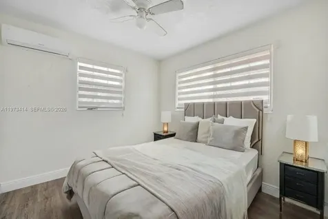 3410 N 72nd Terrace Hollywood FL 33024