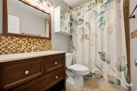 3410 N 72nd Terrace Hollywood FL 33024
