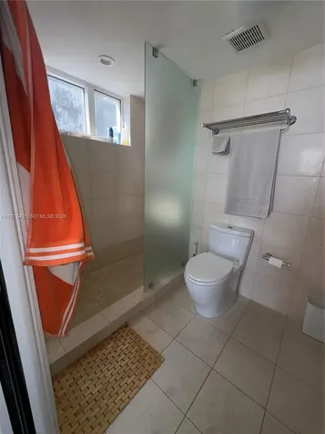 2457 Collins Avenue Miami Beach FL 33140