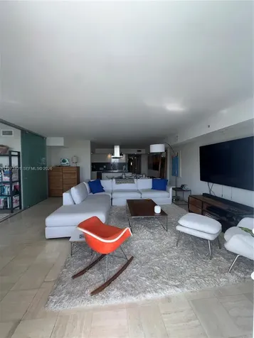 2457 Collins Avenue Miami Beach FL 33140