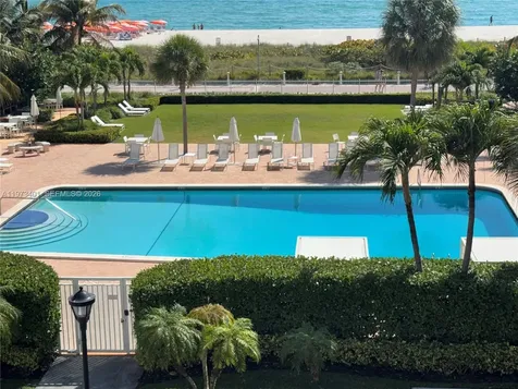 2457 Collins Avenue Miami Beach FL 33140