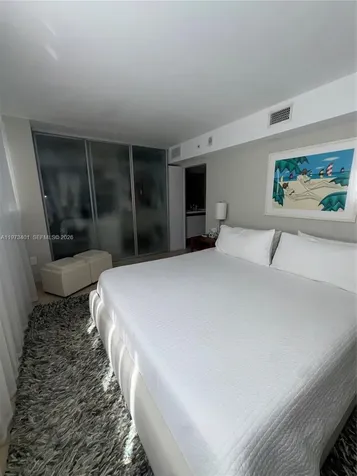 2457 Collins Avenue Miami Beach FL 33140
