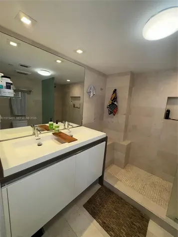 2457 Collins Avenue Miami Beach FL 33140