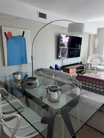 2457 Collins Avenue Miami Beach FL 33140