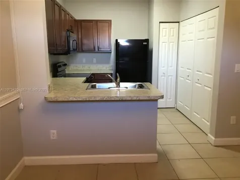 Lauderdale Lakes FL 33311