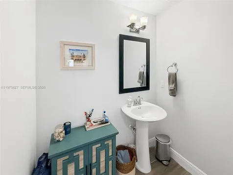135 NW 209th Trail Pembroke Pines FL 33029