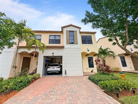 135 NW 209th Trail Pembroke Pines FL 33029