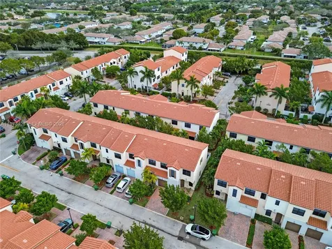 135 NW 209th Trail Pembroke Pines FL 33029