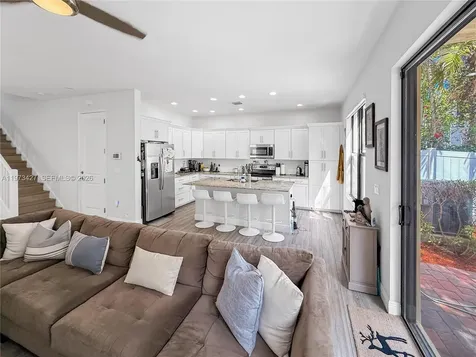 135 NW 209th Trail Pembroke Pines FL 33029