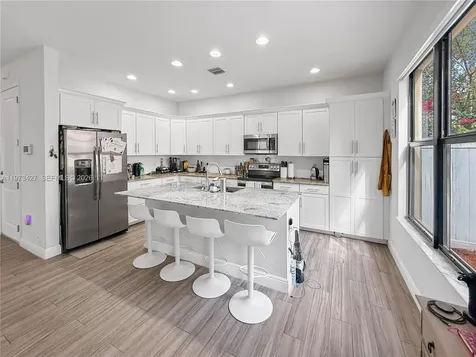 135 NW 209th Trail Pembroke Pines FL 33029